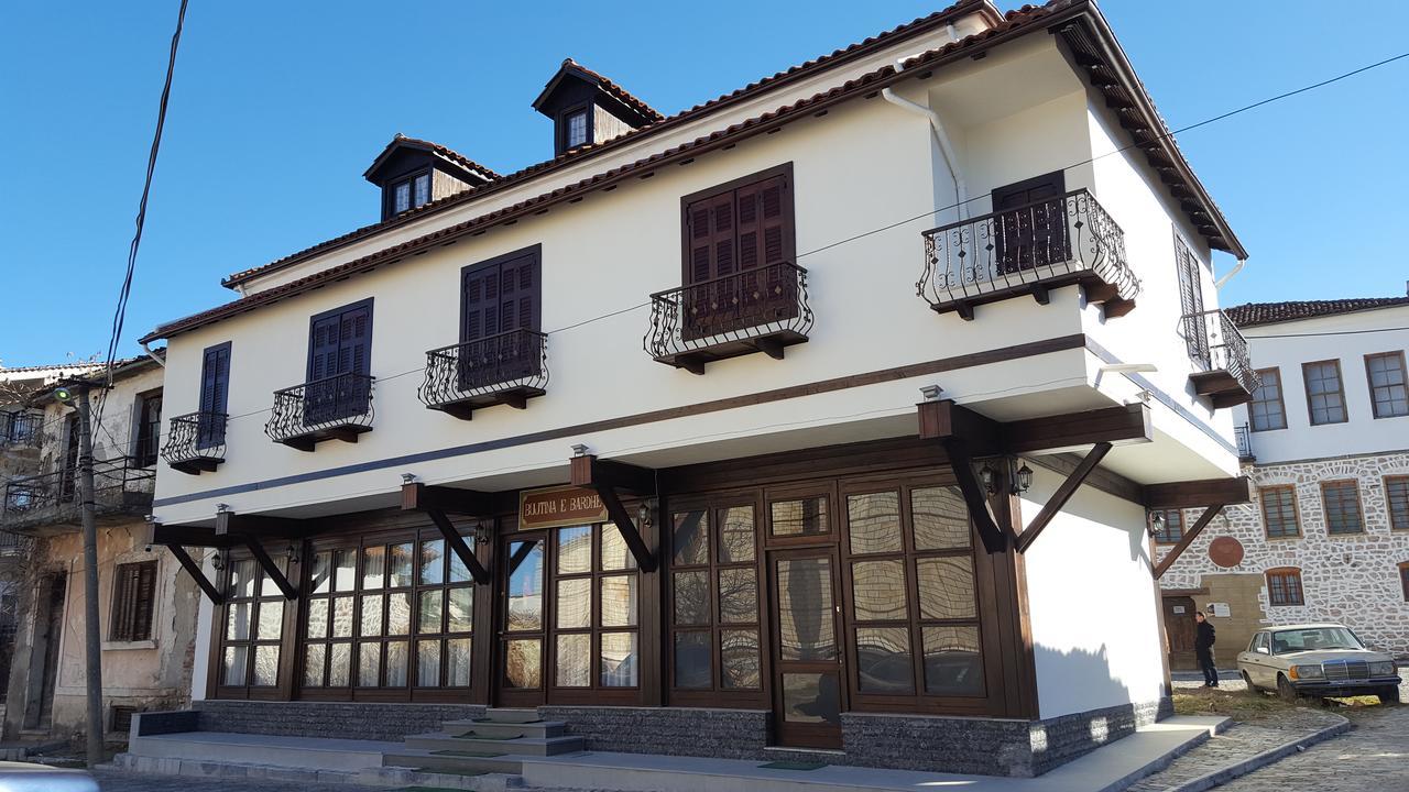 Hotel Bujtina E Bardhe Корча Екстериор снимка